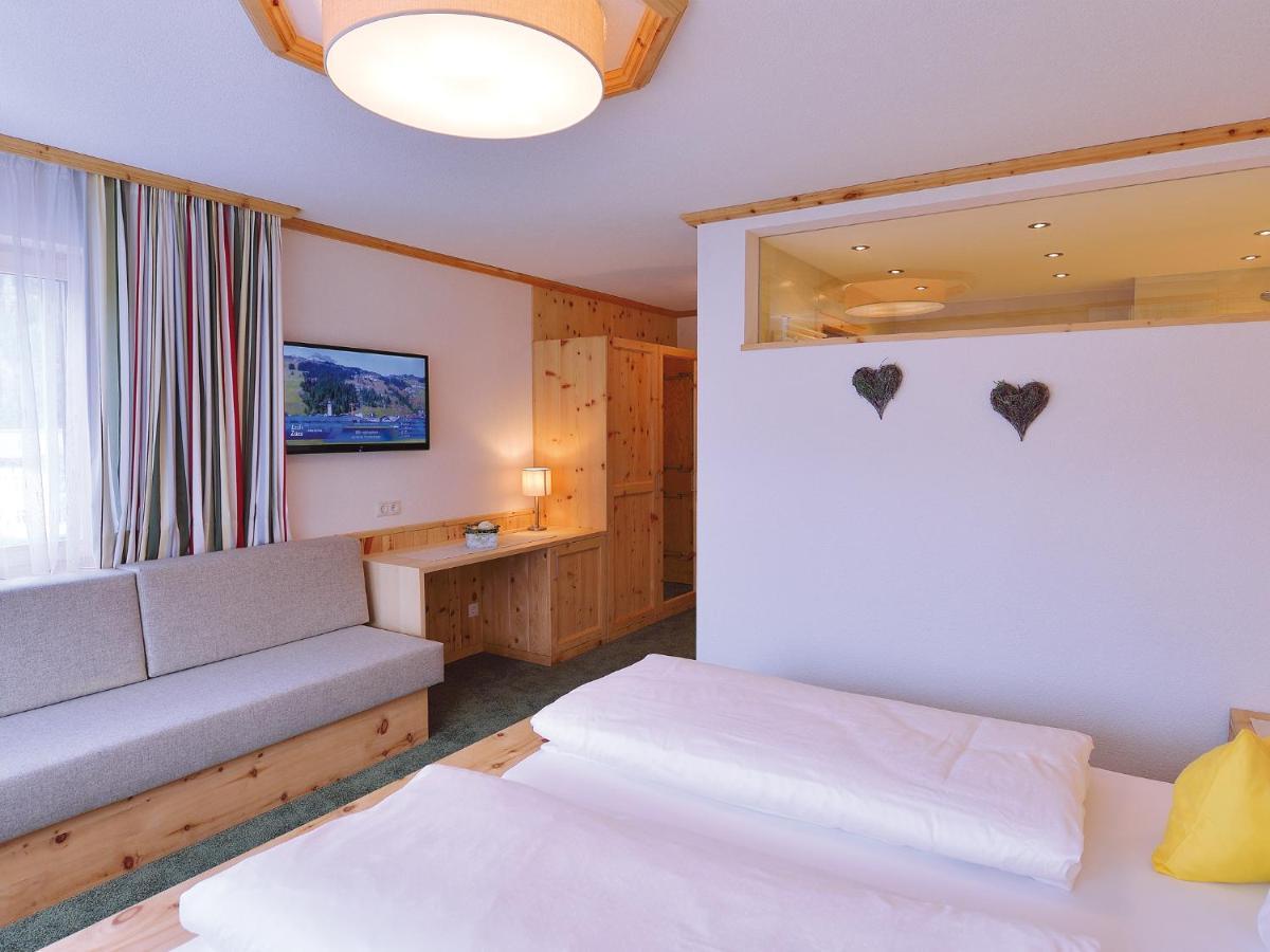 Pension Cafe Fritz Lech am Arlberg Ngoại thất bức ảnh